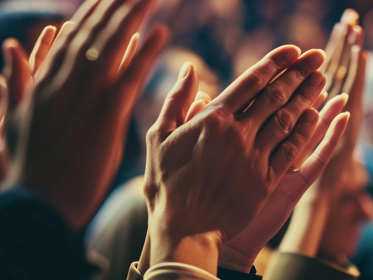 clapping hands