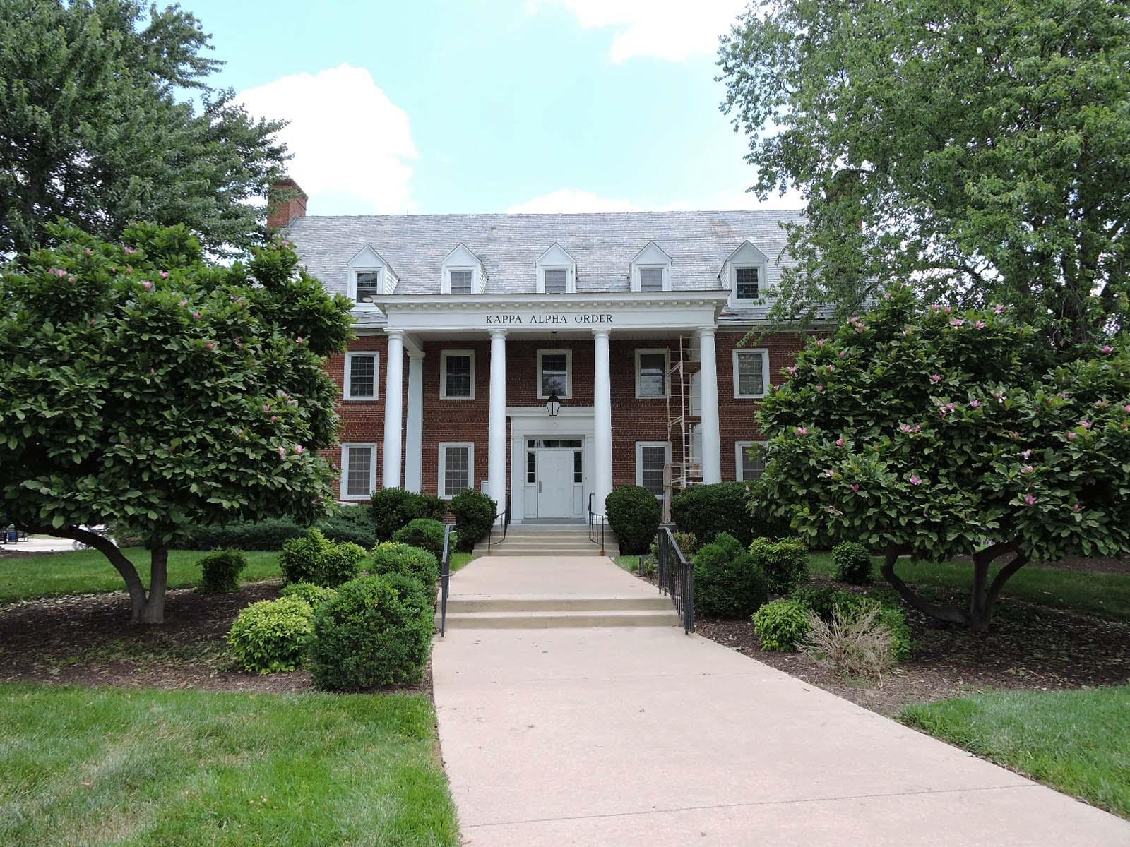 GREEK HOUSE 1