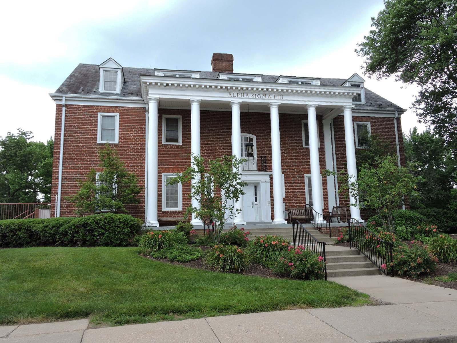 GREEK HOUSE 9