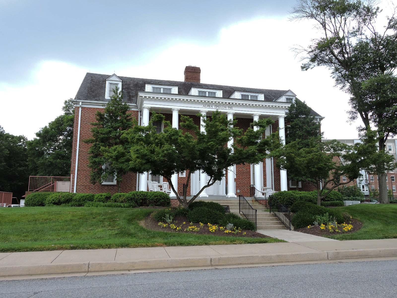 GREEK HOUSE 11