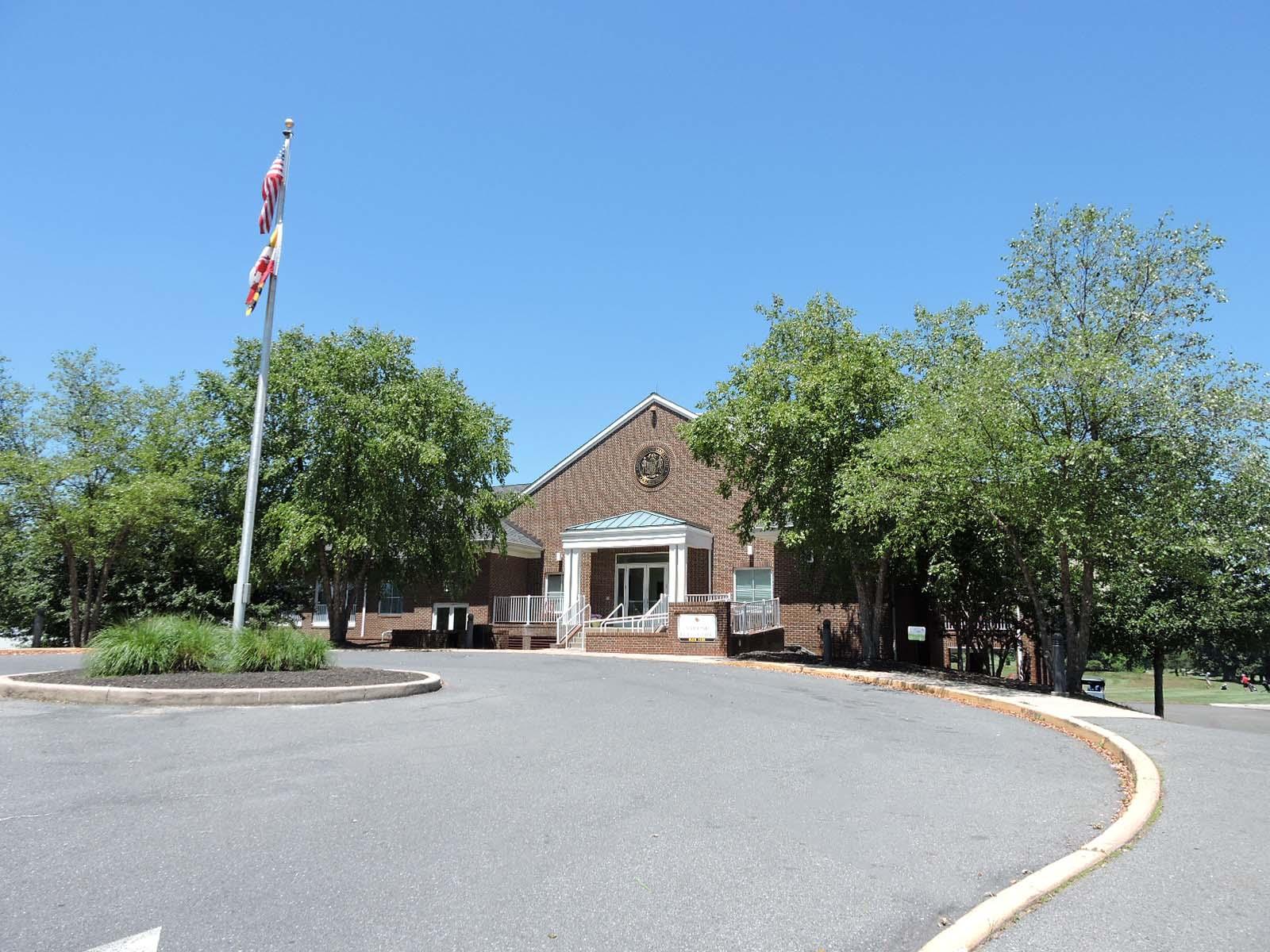 GOLF COURSE CLUB HOUSE