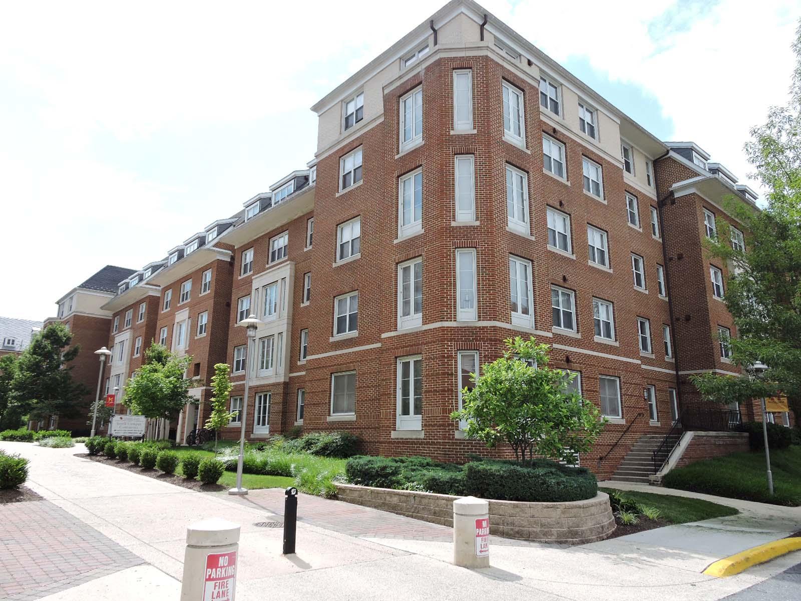 SOUTH CAMPUS COMMONS 1